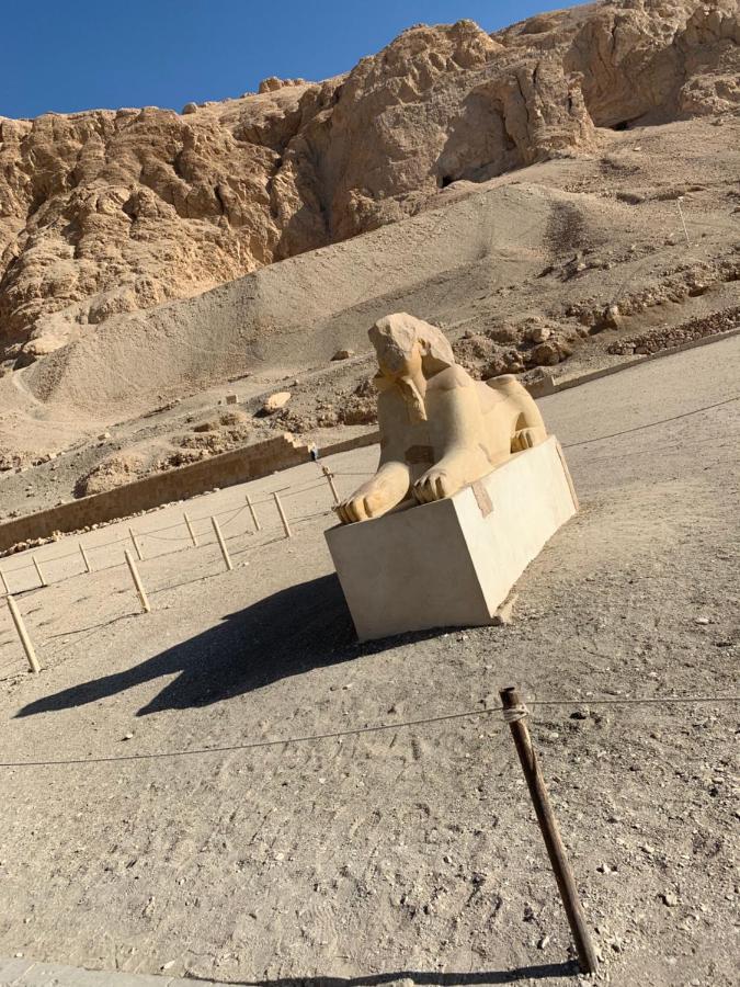 Moon House Of Luxor Lejlighed Eksteriør billede